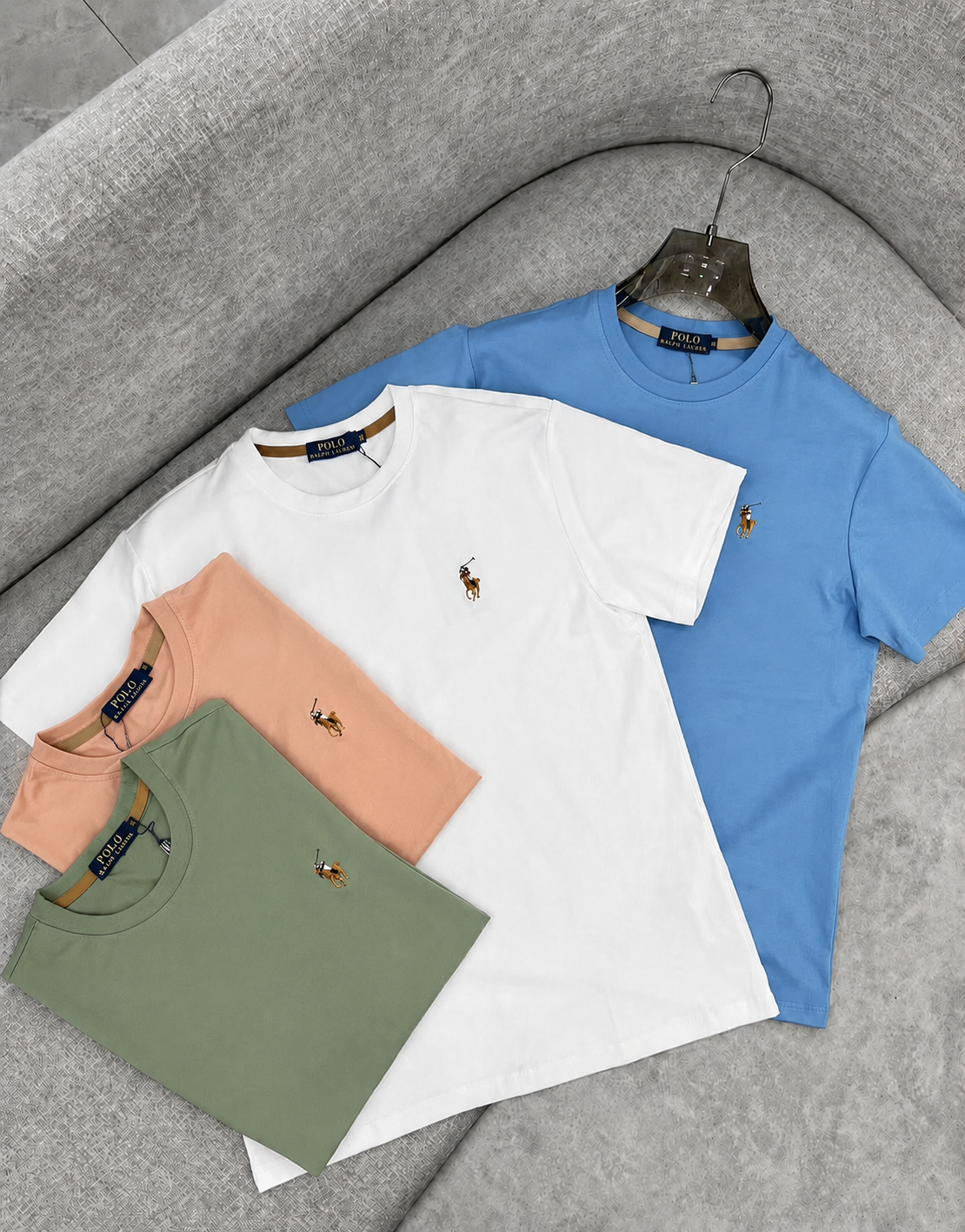 MW - Round Neck T-Shirts